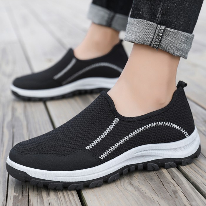 (COD) Leedoo Sepatu Pria Slip On Slop Casual Sneaker Sepatu Olahraga MC603 - Hitam, 39