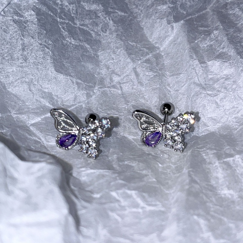 Anting Kupu-Kupu Desain Niche Mewah Ringan Wanita High-end Anting Berlian Berkilau Kepribadian Temperamen Sederhana Angin Dingin Aksesoris Telinga