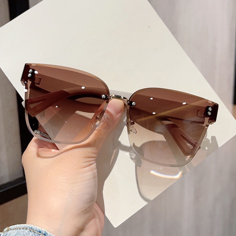 (YUZHU) Oversized Square Frame Sunglasses New Fashion Couple Personality Sunglasses Y2K Trend Tanpa Bingkai Kacamata Wanita