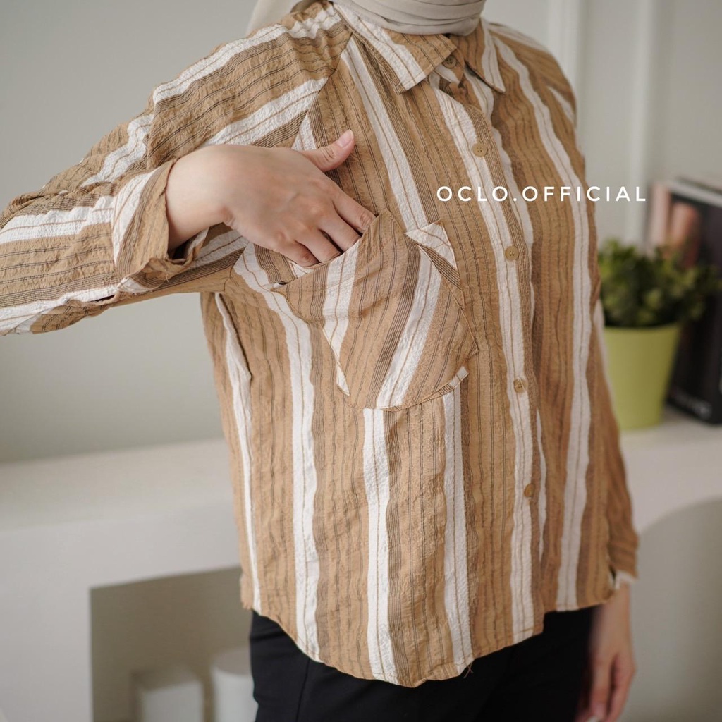 Oclo Krisazni Shirt 2184-01 atasan wanita crinkle salur basic daily wear