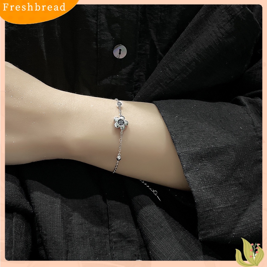 &lt; Freshbread &gt; Wanita Gelang Adjustable Berlian Imitasi Mengkilap Hias Manis All-match Dekorasi Hadiah Ulang Tahun Gadis Lima Kelopak Bunga Rantai Gelang Tangan Perhiasan Untuk Pacaran