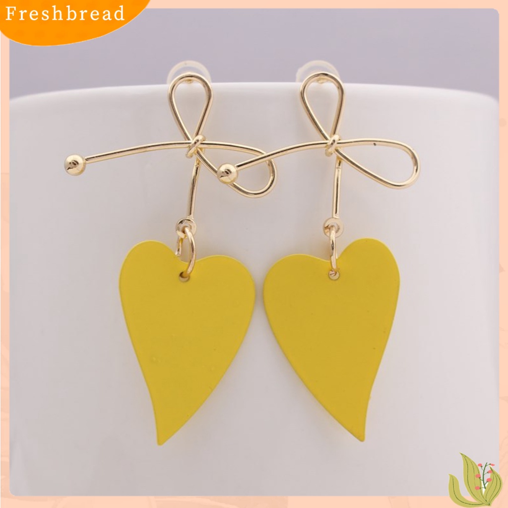 &lt; Freshbread &gt; 1pasang Anting Menjuntai Anti Alergi Manis Warna Solid Bentuk Hati Berongga Keluar Anting Gantung Perhiasan Wanita