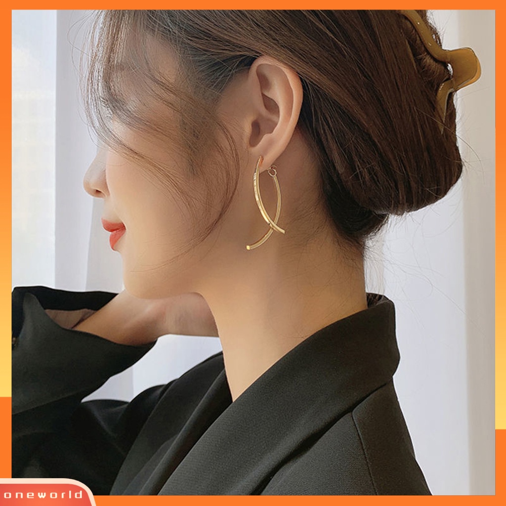 [EONE] 1pasang Anting Pejantan Sederhana Rumbai Panjang Glossy Geometris Melengkung Hias Hadiah Wanita Busur Cross Drop Earrings Perhiasan Pesta Aksesori Busana