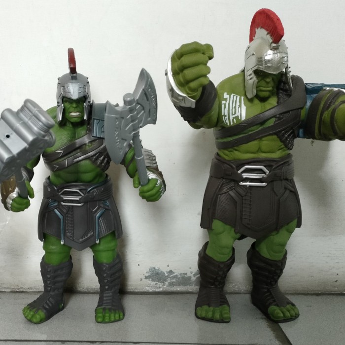 mainan Hulk gladiator jumbo senjata 30cm