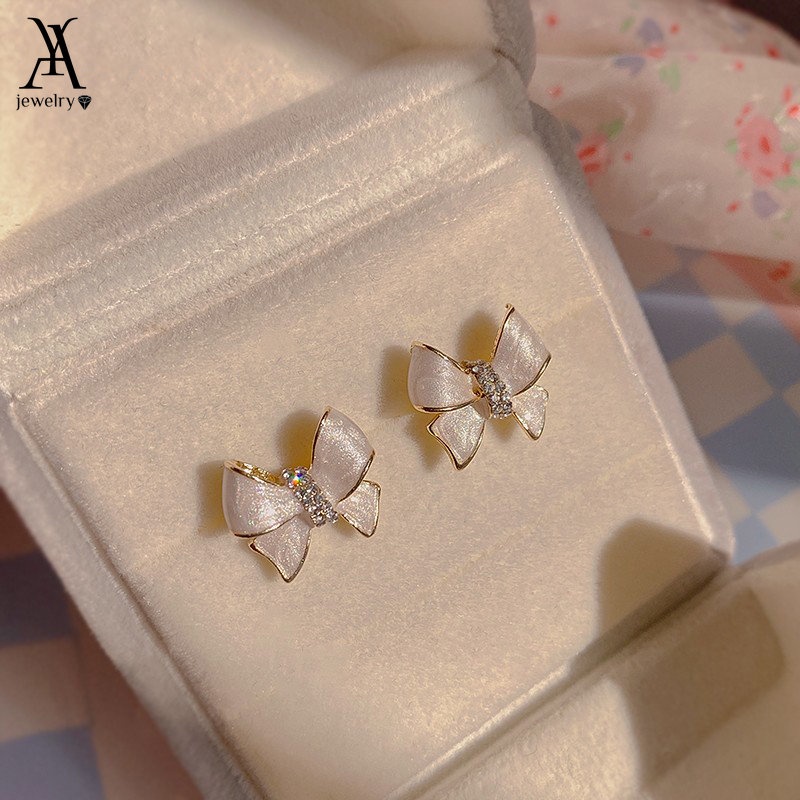 Ay (CN) Anting Tusuk Busur Elegan Untuk Wanita Aksesoris Perhiasan Anting Emas Kristal Sederhana