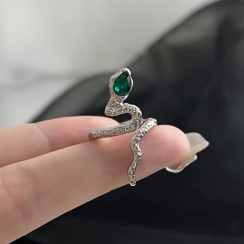 Aksesoris Cincin Emerald Serpentine Kepribadian Retro Punk Chic