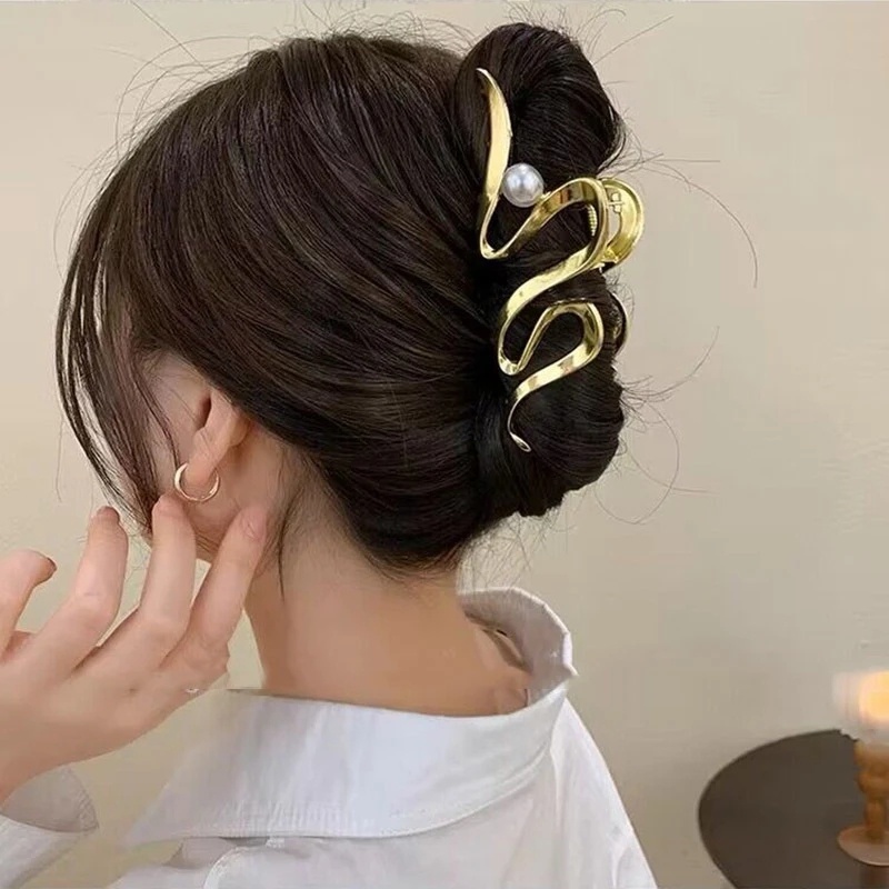 Mutiara Imitasi Sederhana Paduan Hiu Klip Korea INS Gaya Wanita Gadis Elegan Ponytail Holder Aksesoris Rambut Vintage Bentuk Tidak Teratur Gelombang Geometris Berongga Besar Cakar Rambut