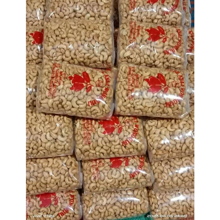 

MZ METE MENTAH FRESH 1KG/KACANG METE MENTAH ASLI WONOGIRI-KACANG MEDE MENTAH SUPER-MEDE MENTAH MURAH