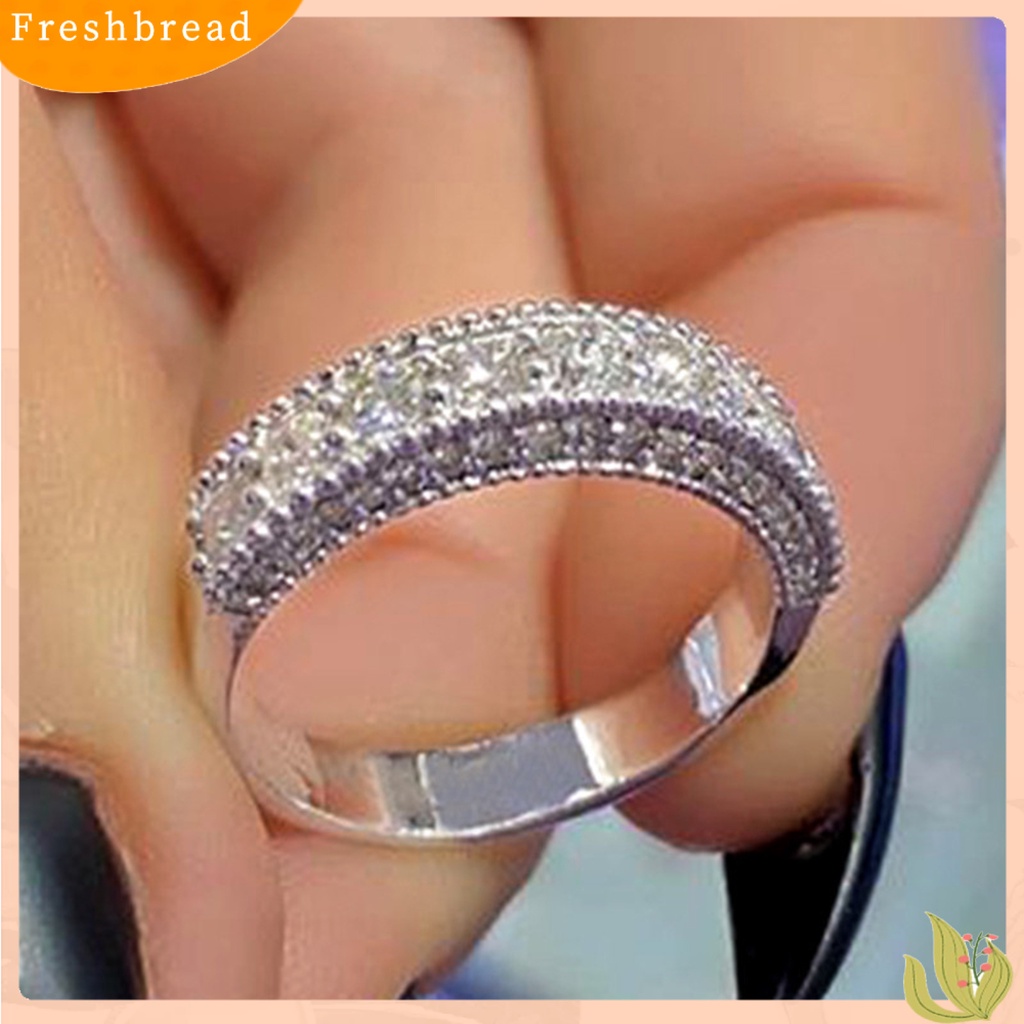 &lt; Freshbread &gt; Unisex Cincin Bulat Cubic Zirconia Perhiasan Bersinar Terang Kilau Jari Cincin Hadiah Hari Kasih Sayang