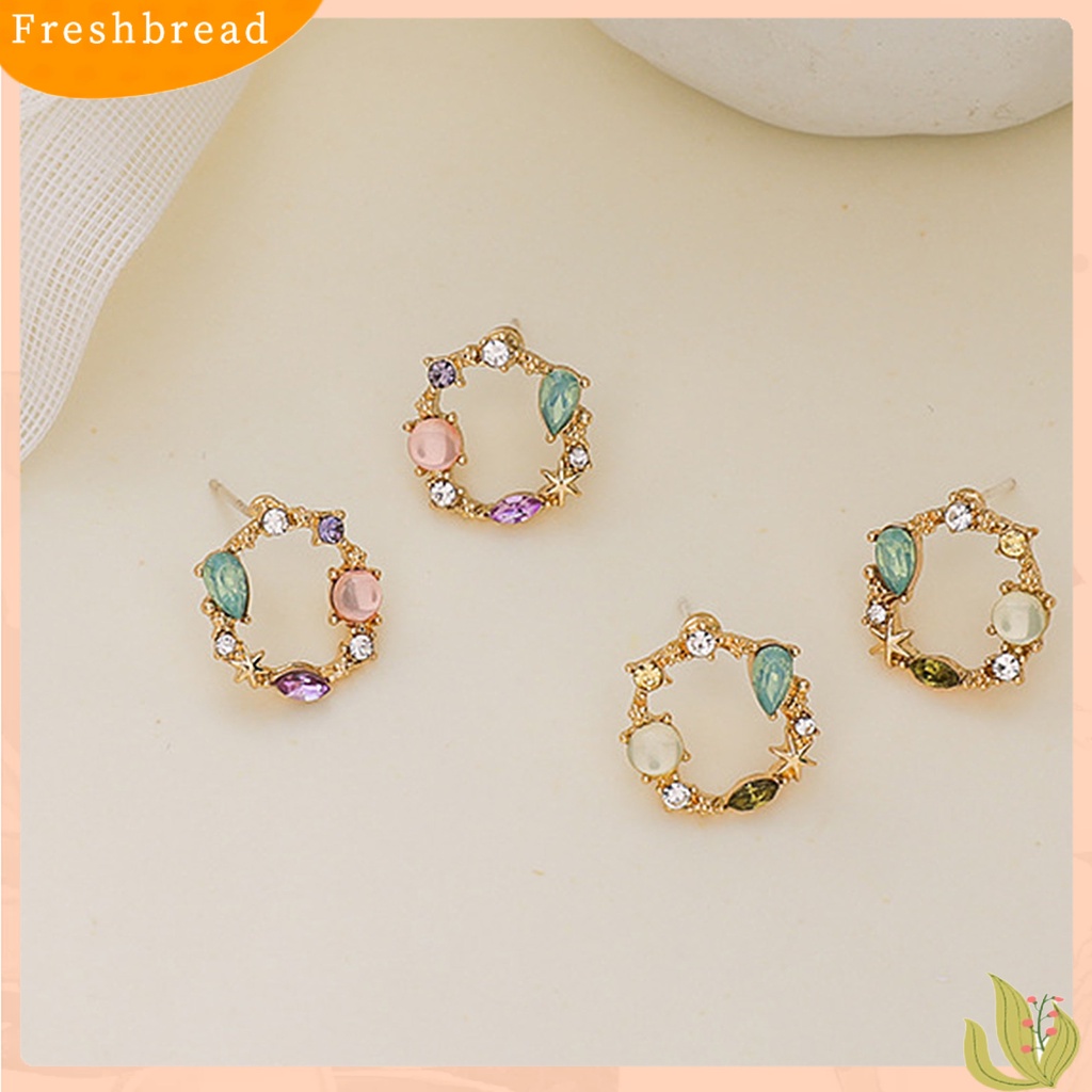 &lt; Freshbread &gt; 1pasang Alloy Studs Earrings Indah Geometris Berlian Imitasi Wreath Piercing Ear Studs Untuk Kehidupan Sehari-Hari