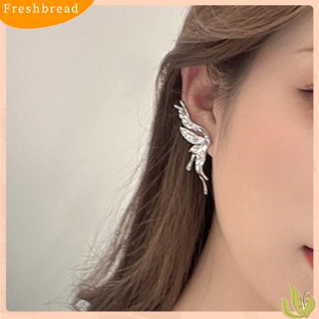 {In Stock} 1pasang Anting Pejantan Cairan Keren Aesthetic Gaya Punk Bentuk Kupu-Kupu Anting Performa Perhiasan Wanita