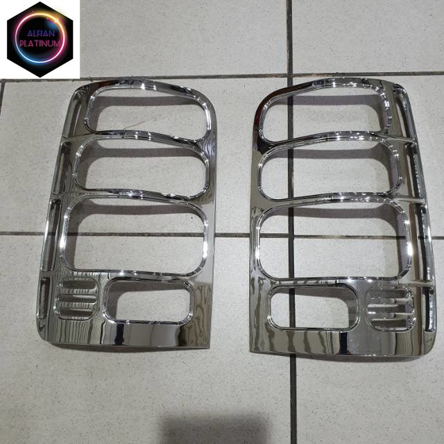 Garnish chrome lampu belakang/lampu stop KIJANG 2000 Variasi Mobil