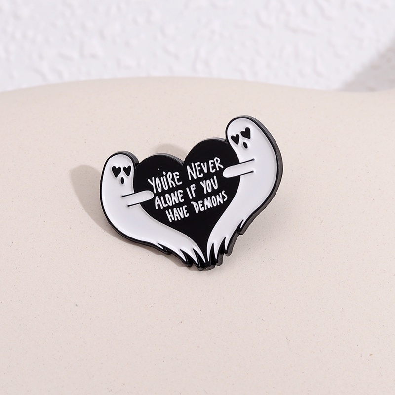 Pin Kerah Hati Hantu Kreatif &quot;YOUR NEVER&quot; Ransel Badge Hadiah Halloween Kostum Aksesori Untuk Teman