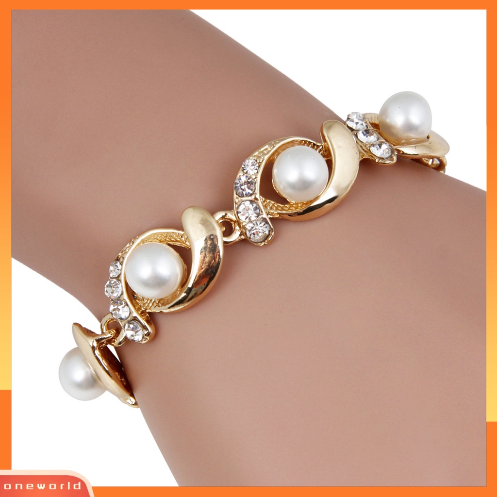 [EONE] Wanita Gelang Electroplating Berlian Imitasi Pengerjaan Halus Mewah Berkilau Terang Dekorasi Temperamen Adjustable Mutiara Imitasi Gelang Perhiasan Aksesori