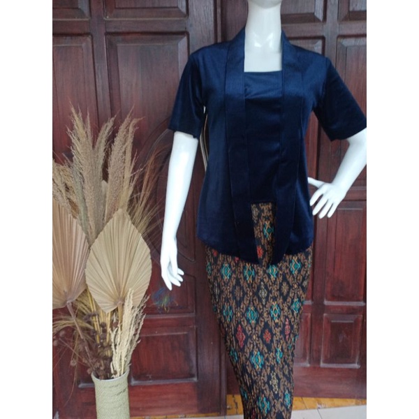 Lurik Kebaya beludru lengan pendek/ kebaya kutubaru
