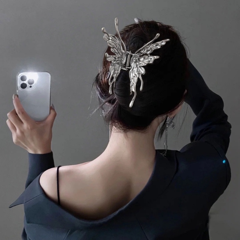 A HELLO GIRL Lisa Gaya Yang Sama Balckpink Metal Butterfly Design Jepit Rambut Korea