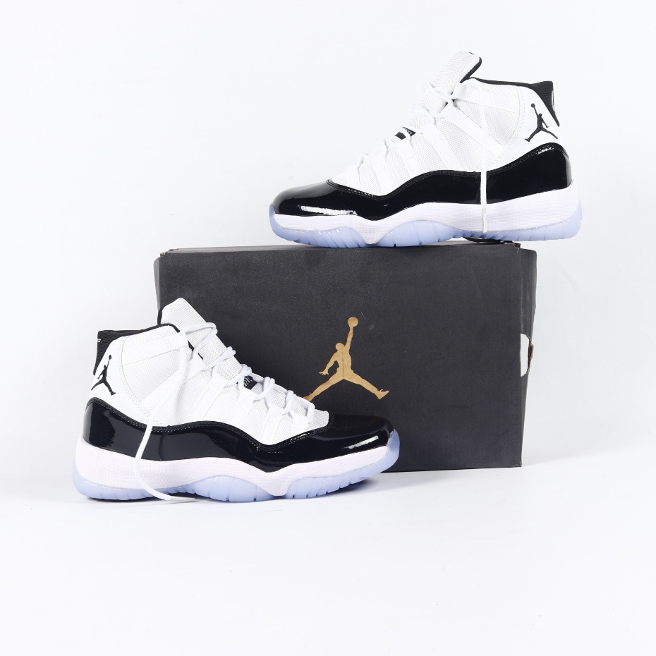 Sepatu Nike Air Jordan 11 Retro Concord White