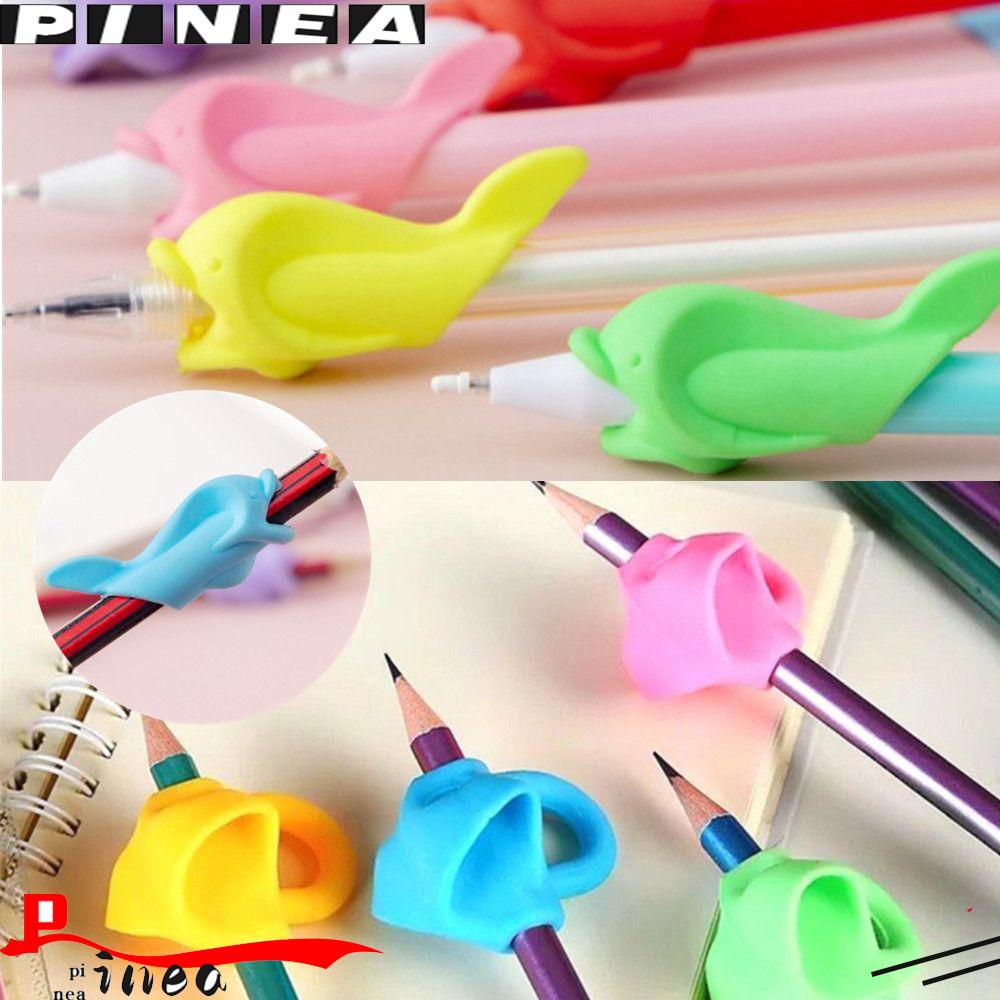 Nanas Warna Acak Silikon Pensil Grip Berbentuk Ikan Anak Dewasa Ergonomis Training Grip Holder