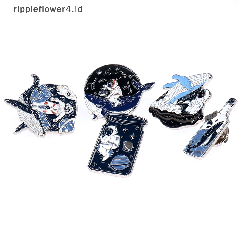 {rippleflower4.id} 1pc Pin Enamel Astronot Dan Paus Adventure Ocean Botol Bros Tas Kerah Pin~