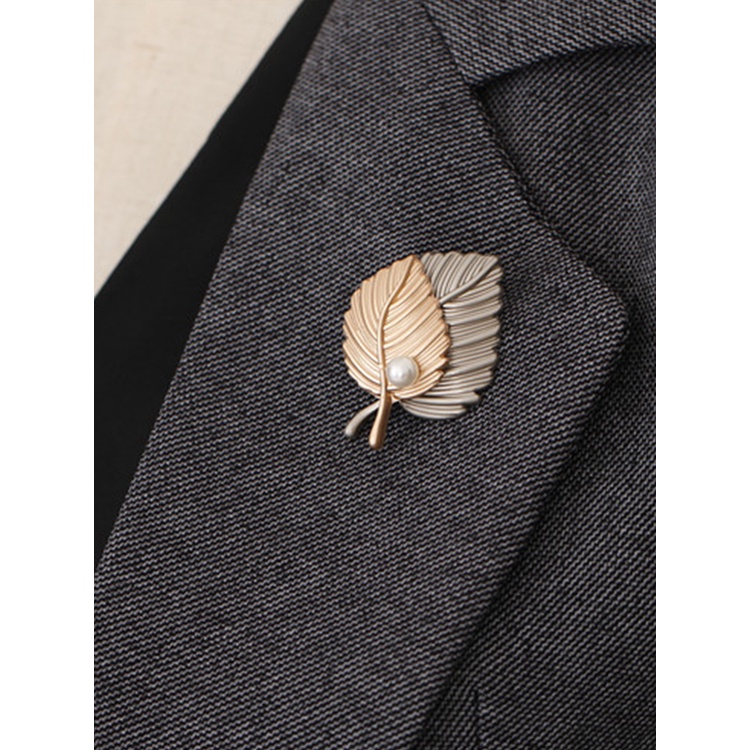 Maple Leaf Bros Logam Vintage Wanita Gadis Menawan Indah Kerah Lapel Pin Fashion Perhiasan Hadiah Aksesoris Pakaian Pesta