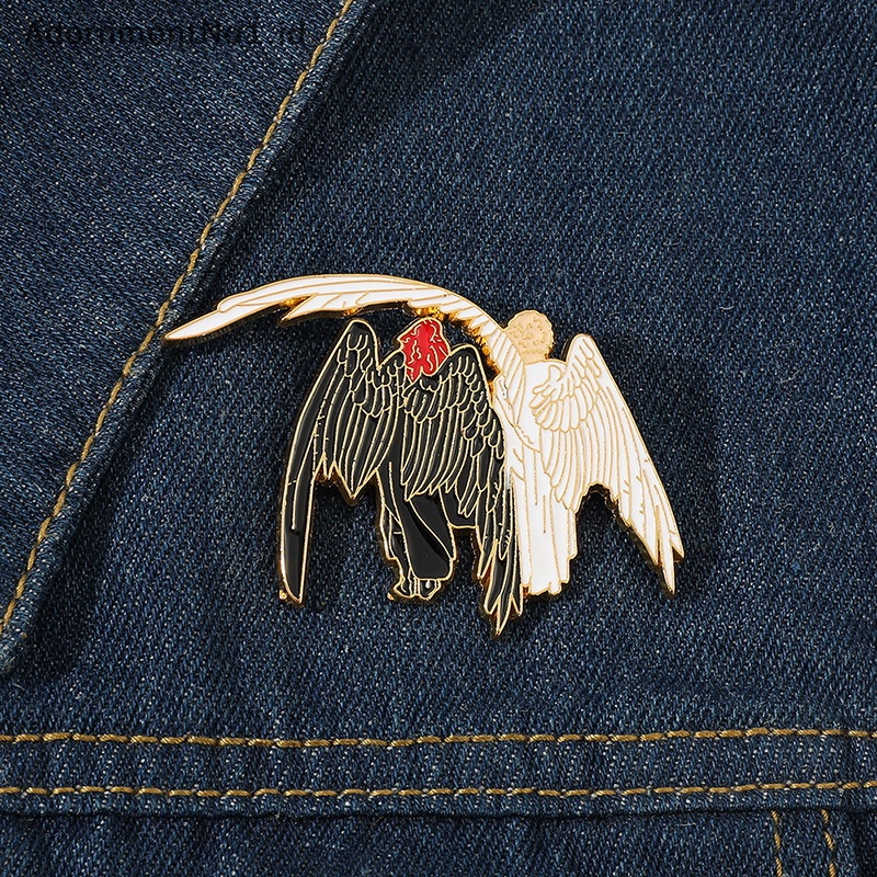 [AdornmentNo1] Bagus Omens suami tidak mudah pecah Angel &amp; setan Hard Metal Pin Angel Demon Badge wijiphale And Crowley Jewelry