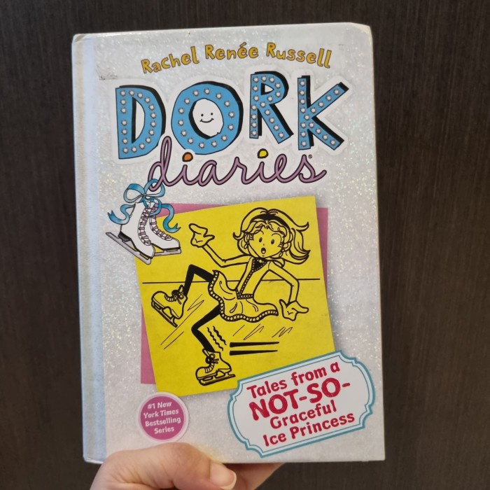 Dork Diaries 4 Skating Sensation - Rachel Renee Russell HARD COVER ORI