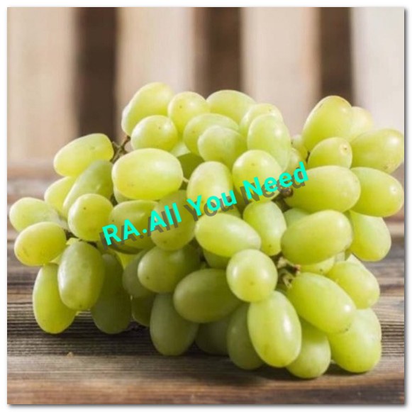 

Anggur Hijau / Green Grapes Seedles Fresh - 600gram