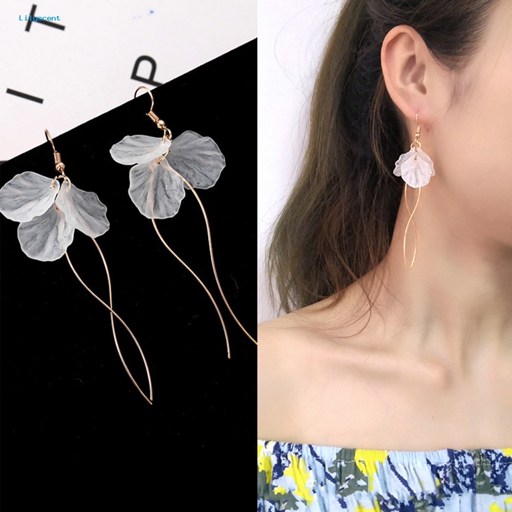 Anting Menjuntai Bentuk Kelopak Lilyscent Untuk Wanita Anting Desain Juntai Panjang Hias