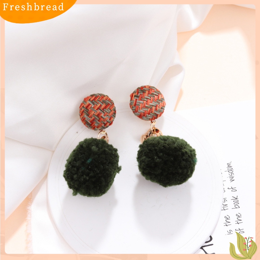 &lt; Freshbread &gt; Musim Dingin Wanita Manis Pompom Menjuntai Drop Ear Stud Earrings Perhiasan Hadiah Teman