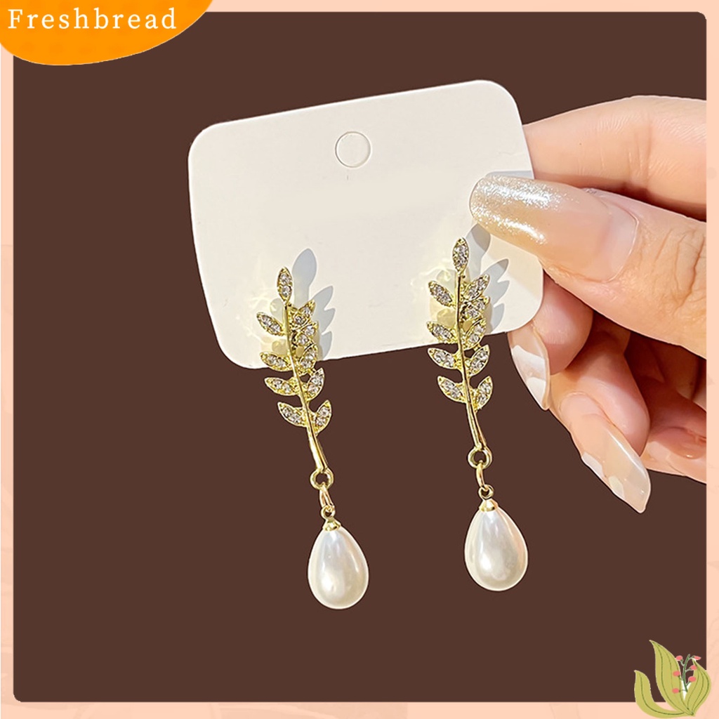 &lt; Freshbread &gt; 1pasang Anting Stud Temperamen Shiny Cubic Zirconia Tetesan Air Mutiara Imitasi Panjang Hias Hadiah Wanita Telinga Beras Liontin Drop Earrings Perhiasan Untuk Pacaran