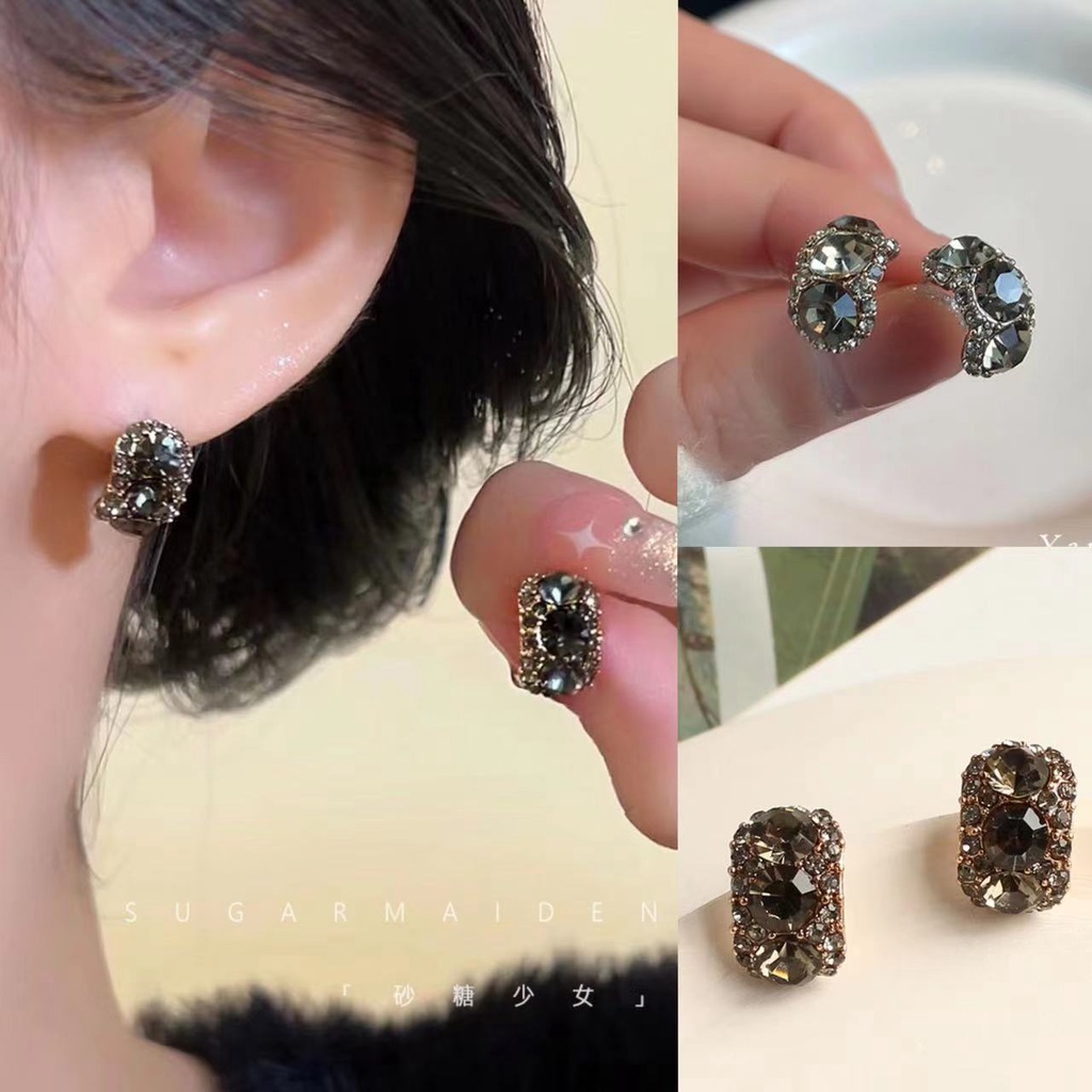 C -type Black Rhinestone Earrings Anting Indah Serbaguna