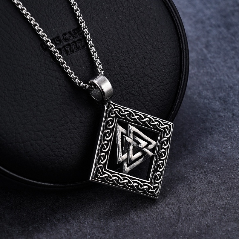 [Z H Perhiasan] Vintage Nordic Viking Punk Cross Segitiga Rune Liontin Pria Dan Wanita Fashion Stainless Steel Kalung Hip Hop Pesta Perhiasan Aksesoris