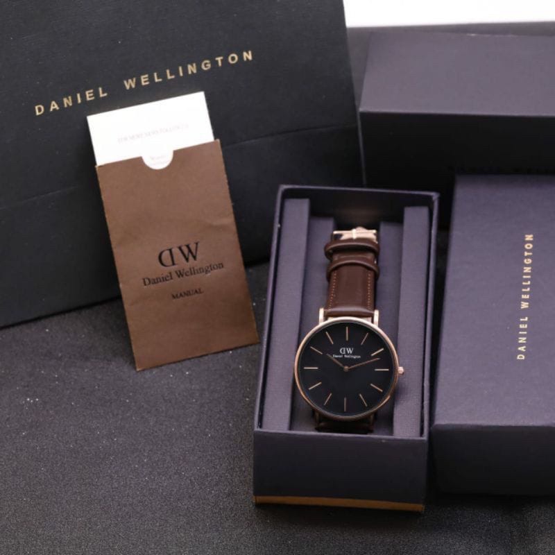 Jam Tangan Pria & Wanita W739D Tali Kulit Free Box Original & Baterai (BISA COD) WD