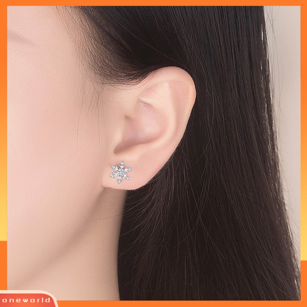 [EONE] 1pasang Ear Studs Elegan Geometris Mengkilap Berlian Imitasi Bertatahkan Berkilau Berdandan Hadiah Natal Wanita Snowflake Stud Earrings Perhiasan Pakaian Sehari-Hari