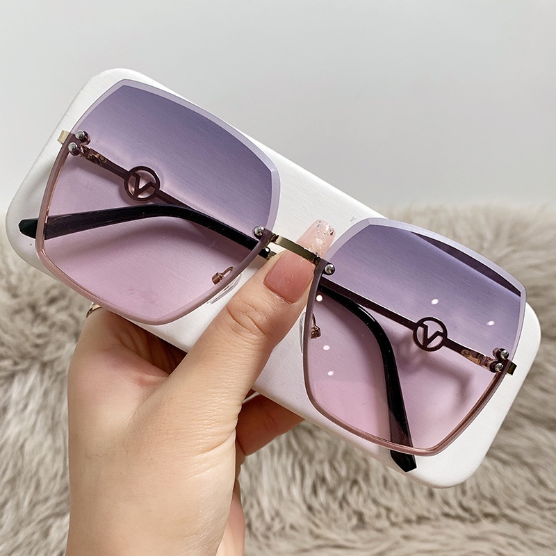 Kacamata Hitam Fashion Square Aesthetic Shades Untuk Wanita/Pria Metal Frame Sunglasses Eyewear