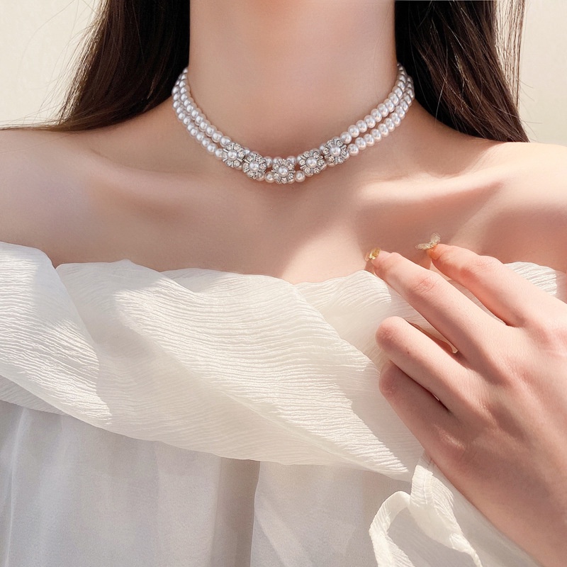 Fashion Berlian Imitasi Bunga Double Layer Mutiara Kalung Cahaya Mewah Kerah Rantai Wanita Kalung Ornamen