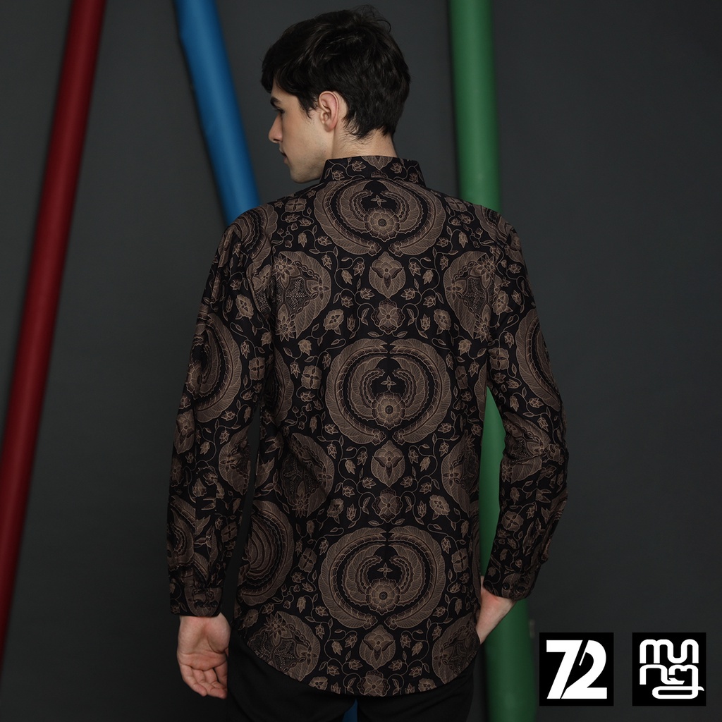 KEMEJA BATIK PRIA Katun Lengan Panjang Premium Motif Babon Angrem Warna Hitam 723570 Cap 72 - Baju Kemeja Atasan Pakaian Setelan Batik Pria Cowok Laki Laki Remaja Keluarga Kantor Lengan Panjang Modern Slimfit Slim Fit Premium Kekinian