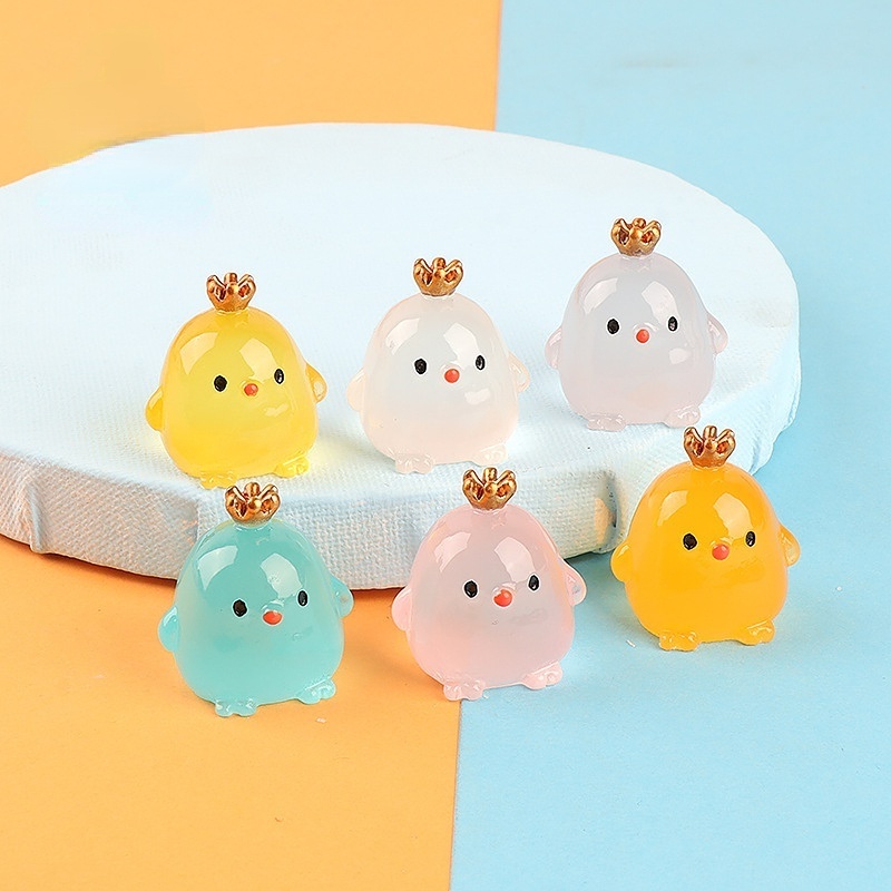 Ornamen Dasbord Mobil Anak Ayam Babi Mahkota Lucu/Mini Luminous Resin Chicken Piglet Untuk Dekorasi Taman Pemandangan Mikrolands