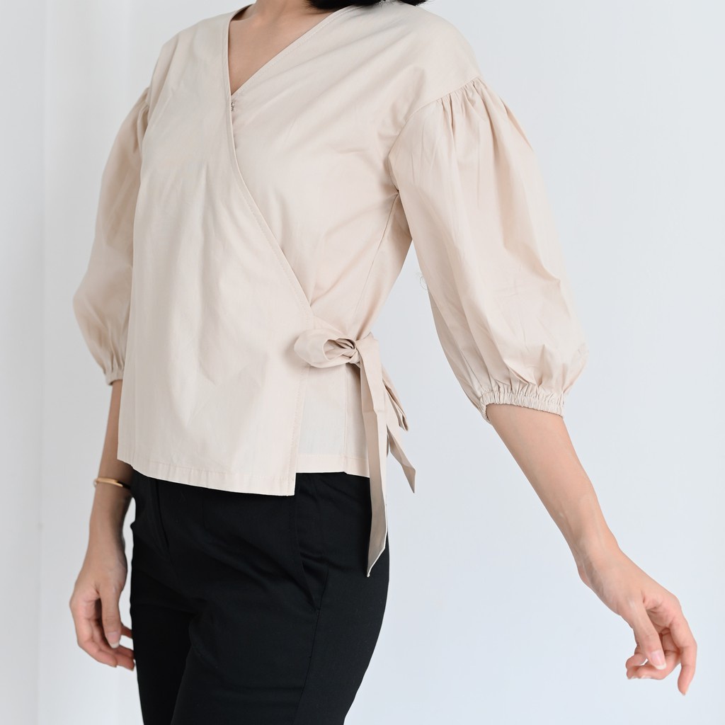 Ms Daisy Sydney Tied Top with Puffy Sleeve Baju Atasan Wanita Kasual