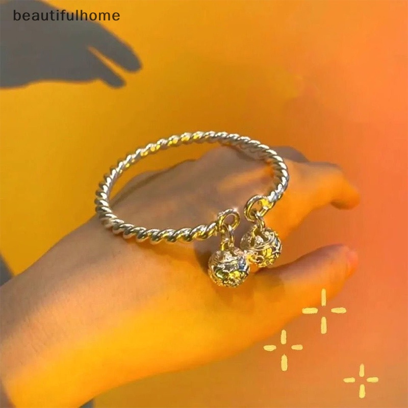 {beautifulhome} Pretty Palace Bell Cuff Bangle Bracelets Jingle Ring Bell Bangle Memutar Garis Double Bell Cuff Bangle Fashion Pesta Perhiasan Pasangan Hadiah Natal.