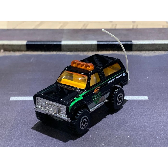DIECAST LOSSE UNIK Matchbox 4x4 Chevy Blazer Hitam Loose Pack