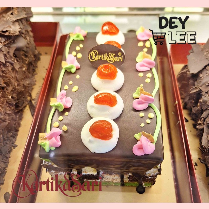 

KARTIKASARI Tart Domino Birthday Cake Kue Ulang Tahun Bandung