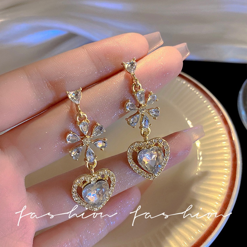 Anting Korea Kristal Berlian Imitasi Hati Untuk Wanita