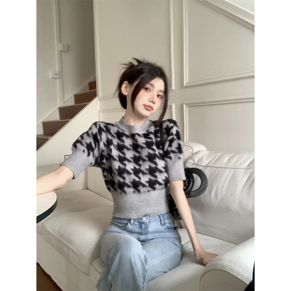 Baju Atasan Wanita Crewneck Lengan Pendek Rajut Crop Top