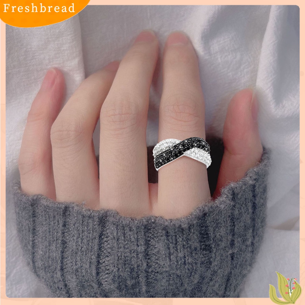 &lt; Freshbread &gt; Wanita Cincin Jari Ganda Warna Berlian Imitasi Mengkilap Hias Bentuk Salib Dilapisi Lady Circlet Perhiasan Harian