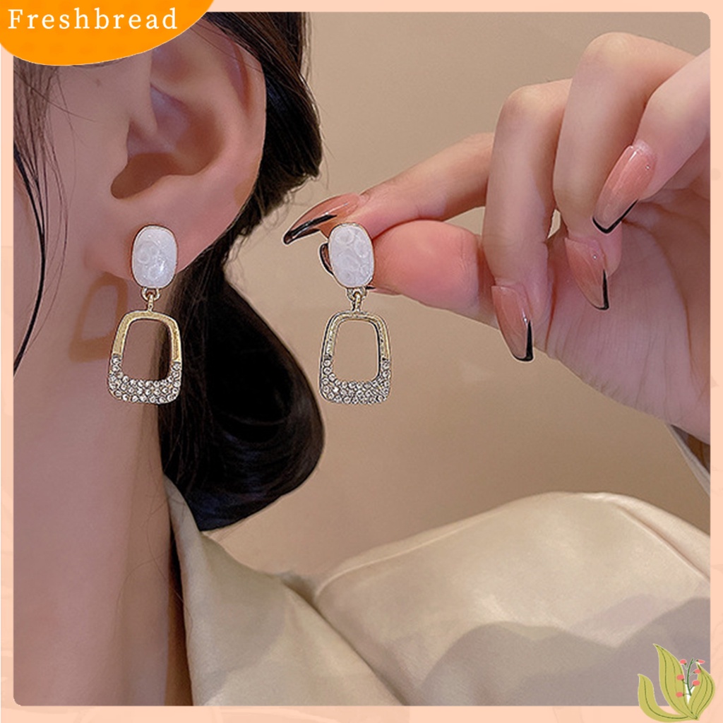 < Freshbread > 1pasang Drop Earrings Geometris Berongga Persegi Elegan Berlian Imitasi Tertanam Berlian Imitasi Bertatahkan Perhiasan Fashion