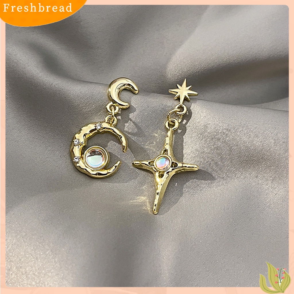 &lt; Freshbread &gt; 1pasang Anting Menjuntai Asimetris Moonstone Glitter Hiasan Telinga Temperamen Berkilau Bulan Bintang Hias Berlian Imitasi Retro Stud Earrings Untuk Pacaran