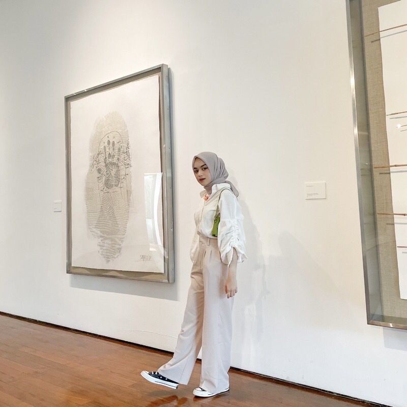 Lora Blouse Atasan Kemeja Lengan Serut Oversize Wanita Semi Crop