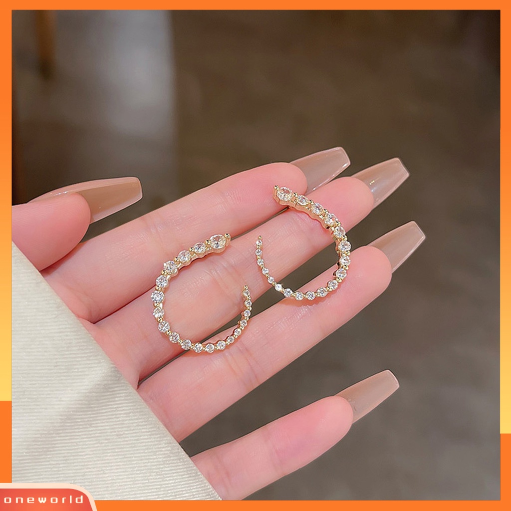 [EONE] 1pasang Anting Pejantan Berbentuk C Geometris Minimalis Elegan Mewah Berkilau Berlian Imitasi Wanita Open Hoop Earrings Fashion Jewelry