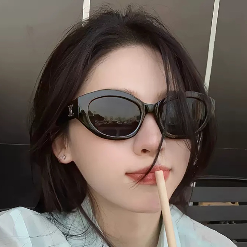 (YUZHU) Kacamata Hitam Bingkai Oversized Bentuk Mode Vintage Baru Rasa Hitam Musim Panas Mengemudi Tabir Surya Sunglasses Untuk Wanita